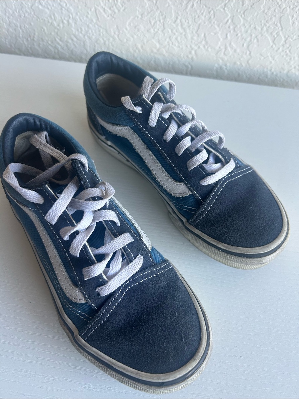 Vans Kids Navy and White Low-Top Lace-Up Sneakers